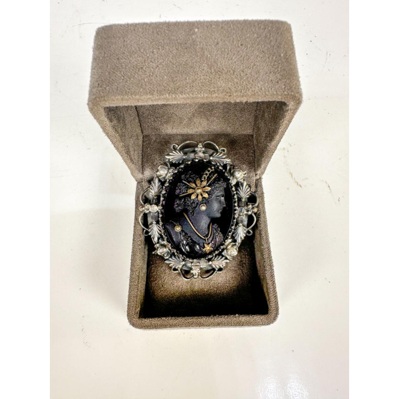 Antique cameo, amethyst, gold and silver, 18th century