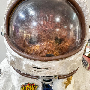 Robert Alonzi, sculpture Ours astronaute