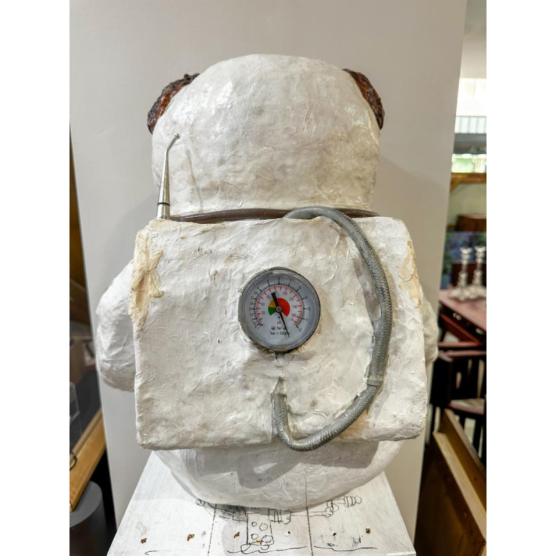 Robert Alonzi, Astronaut Bear sculpture