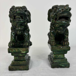 Paire de chiens de Fô en céramique émaillée verte, Chine 19e siècle