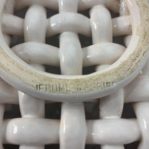 Jérôme Massier à Vallauris, grande corbeille ajourée en céramique blanche, XXe s