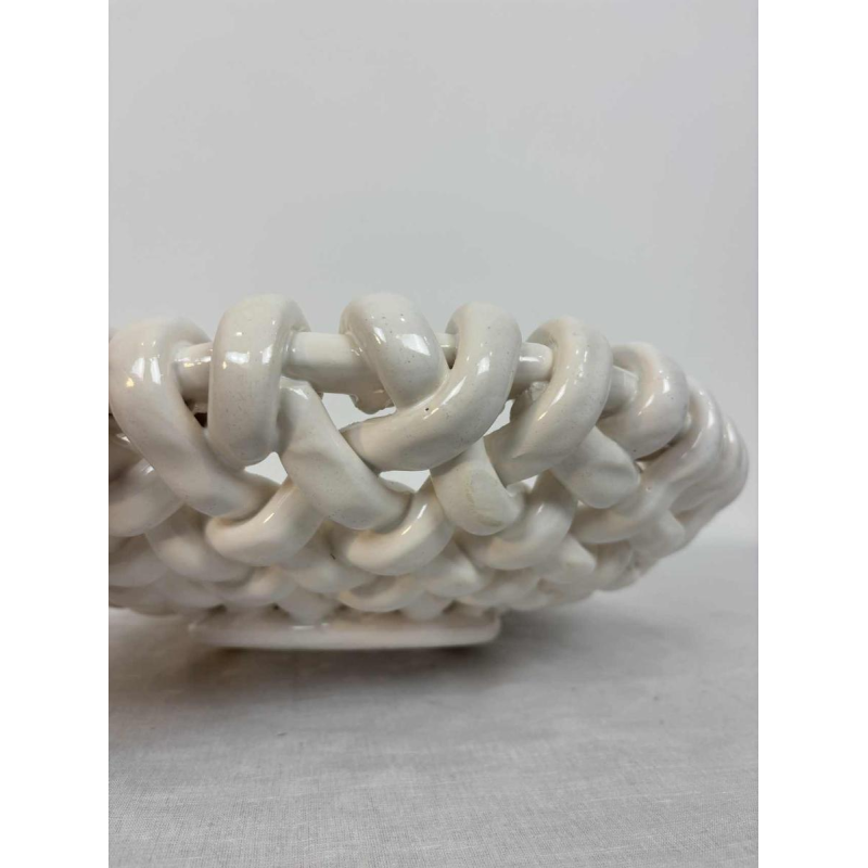 Jérôme Massier in Vallauris, grote opengewerkte mand van wit keramiek, 20e eeuw