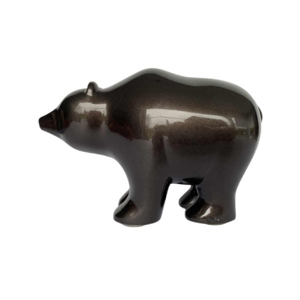 Laszlo Tibay door Caster Bronz kft, bronzen sculptuur van een babybeer