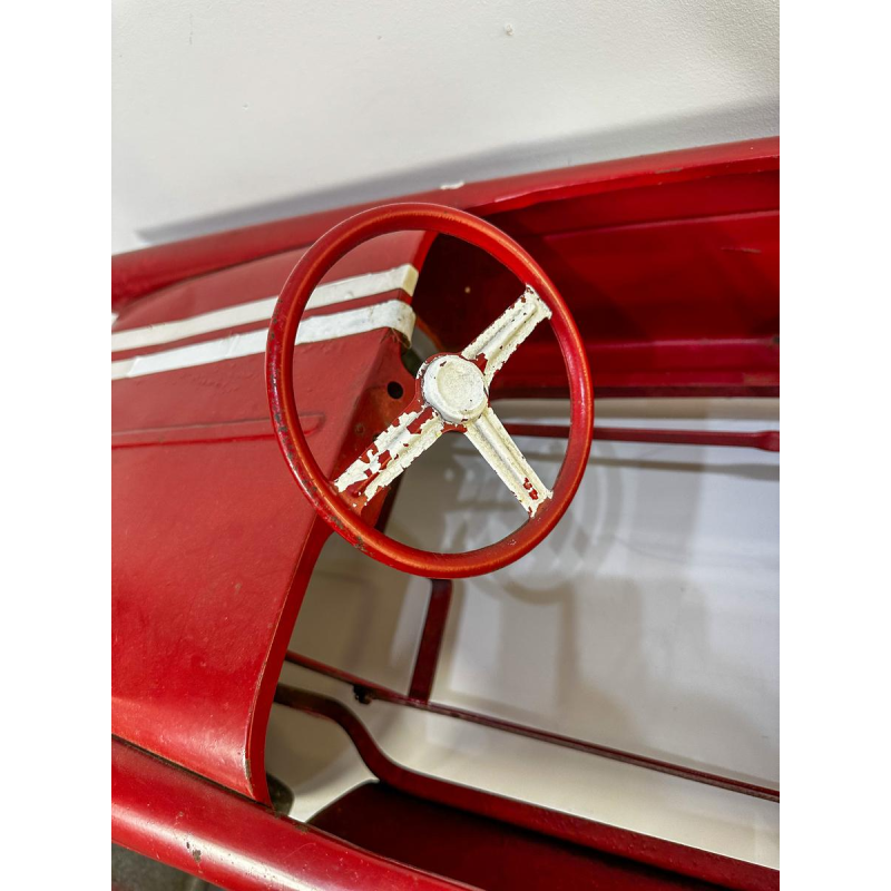 Voiture à pédales en métal, Peugeot 404, jouet 20e siècle