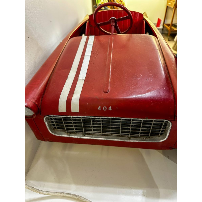 Voiture à pédales en métal, Peugeot 404, jouet 20e siècle