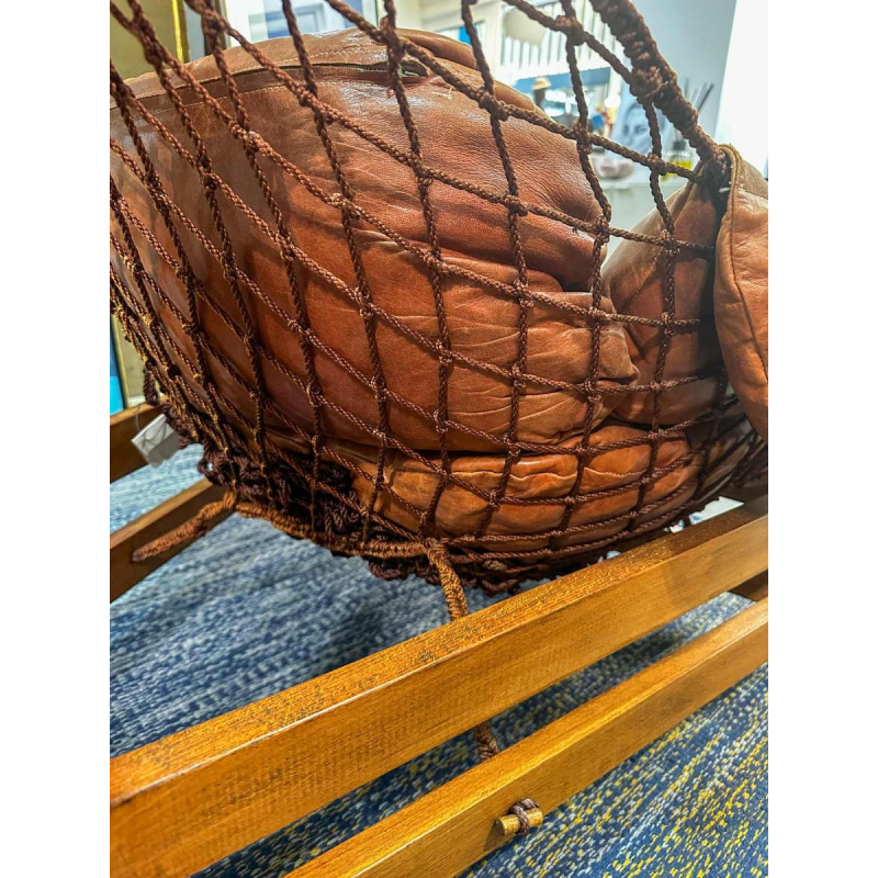 Jean Gillon 'Gran Captain' design armstoel met gevlochten touw, bruin leer & hout, 21e eeuw