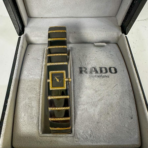 Rado dameshorloge in hightech zwart keramiek en diamanten, 21e eeuw