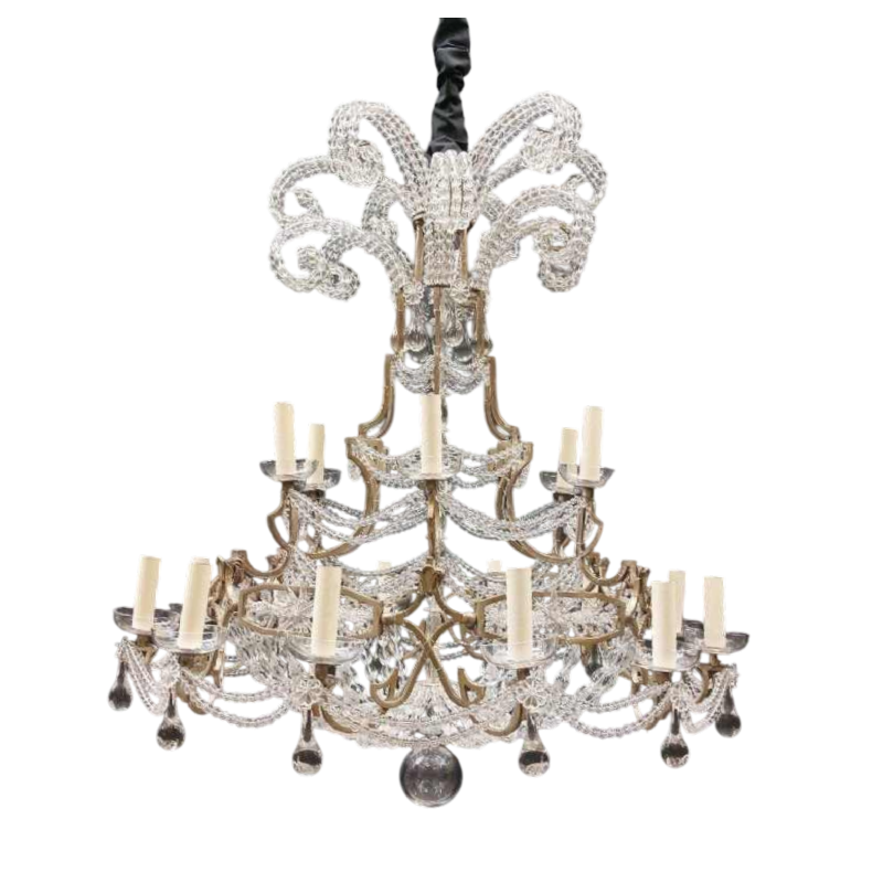 Elegante kroonluchter met kralenkristallen guirlandes, vertind messing structuur, ca 1900-1920