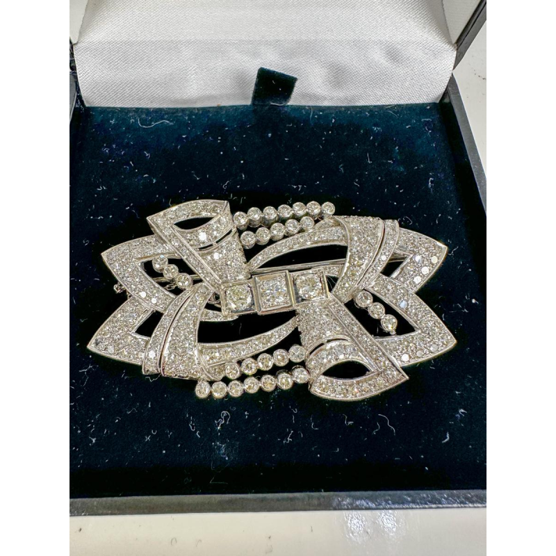 Broche ancienne Art Déco en or blanc et diamants