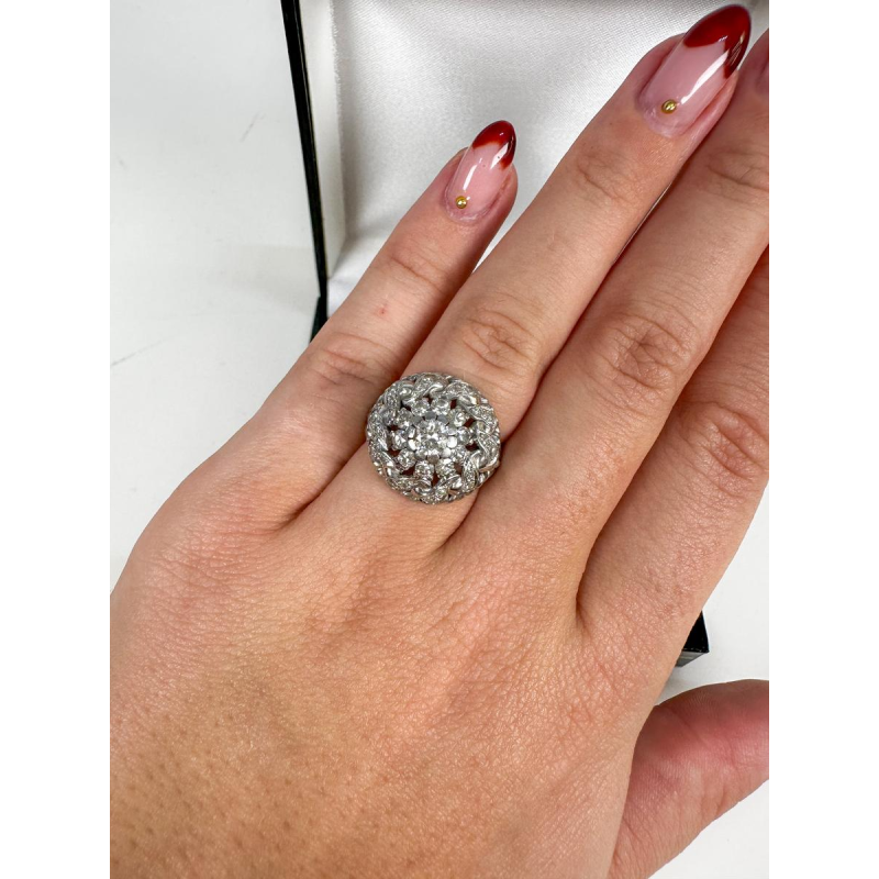 Witgouden en diamanten ring