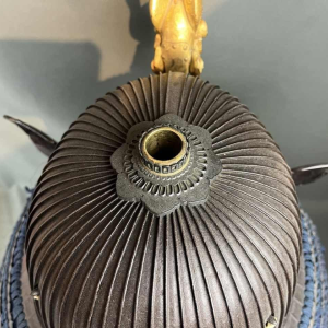 Suji Bachi Kabuto helmet, signed Saotome Ieharu, early Edo period, Japan 17th century