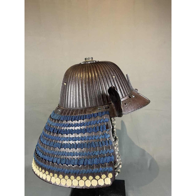Suji Bachi Kabuto helmet, signed Saotome Ieharu, early Edo period, Japan 17th century