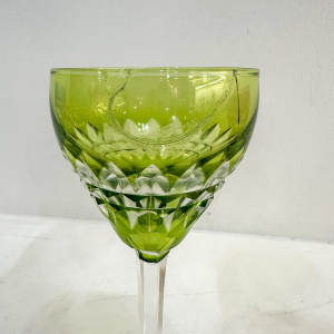 Val Saint-Lambert, ensemble de 6 verres taillés colorés et carafe en cristal, 20e siècle