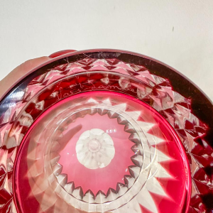 Val Saint-Lambert, ensemble de 6 verres taillés colorés et carafe en cristal, 20e siècle