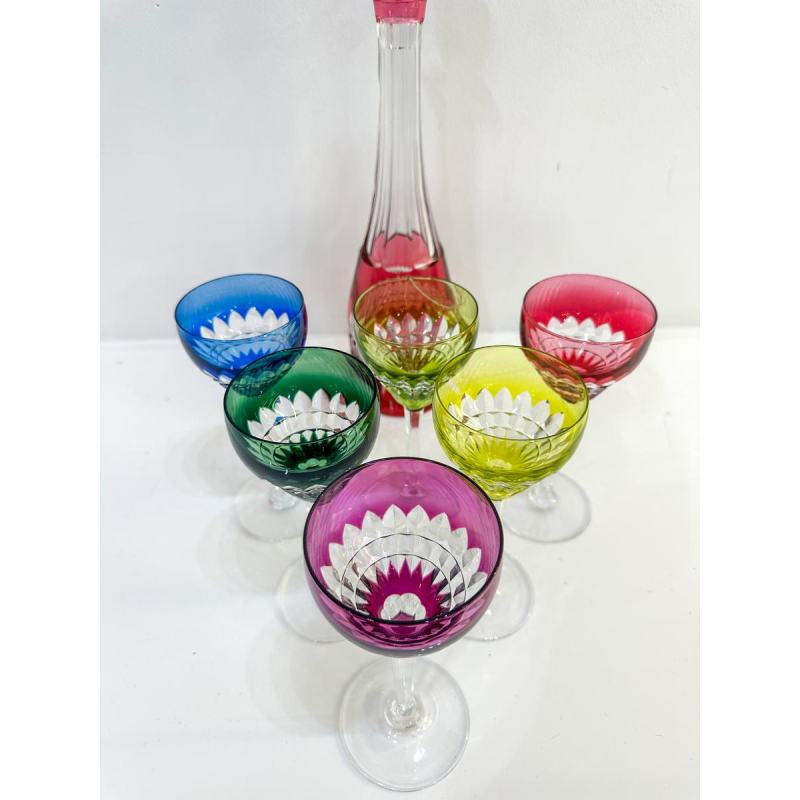 Val Saint-Lambert, ensemble de 6 verres taillés colorés et carafe en cristal, 20e siècle