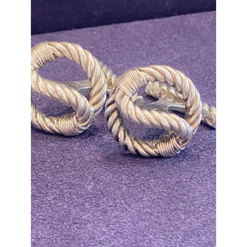 Dans le goût de Gaëtan de Percin, paire de boutons de manchette 'Noeud de marin', ca 1960 Dans le goût de Gaëtan de Percin, paire de boutons de manchette 'Noeud de marin', ca 1960