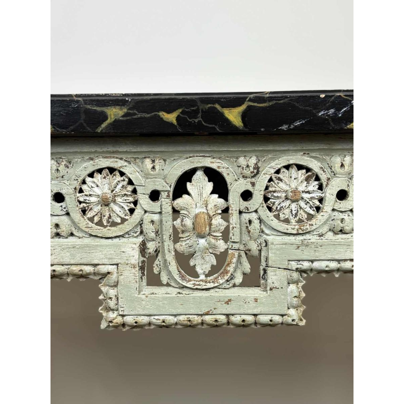 Console en bois sculpté et laqué, France début XIXe s