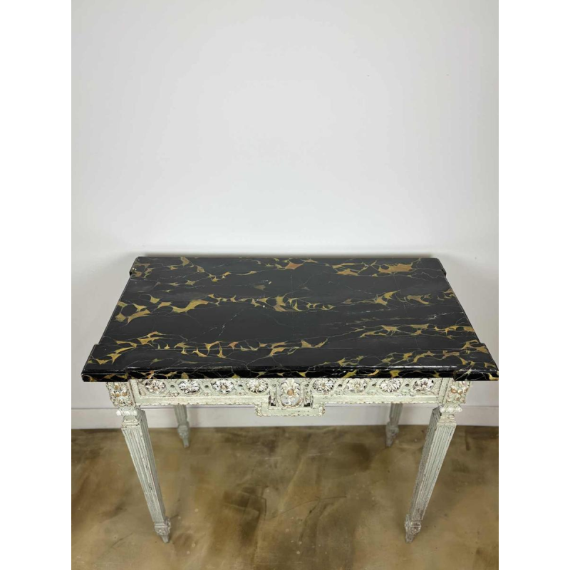 Console en bois sculpté et laqué, France début XIXe s