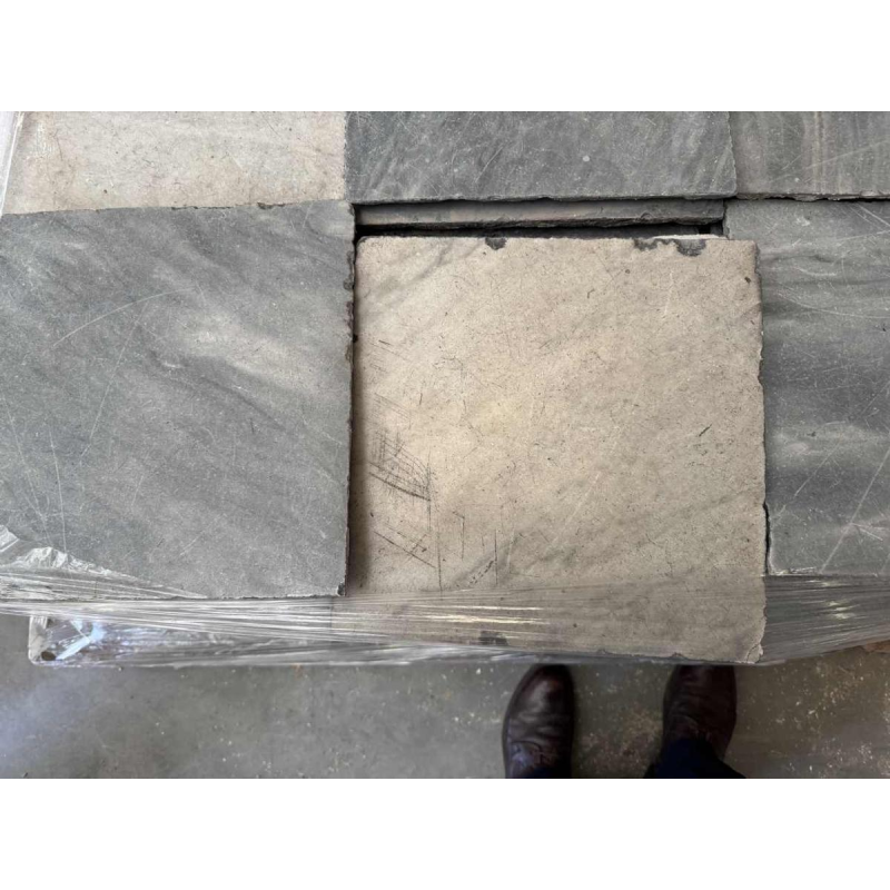 Dalles de sol en damier, marbre blanc de Carrare et bleu de Turquin, 18ème siècle