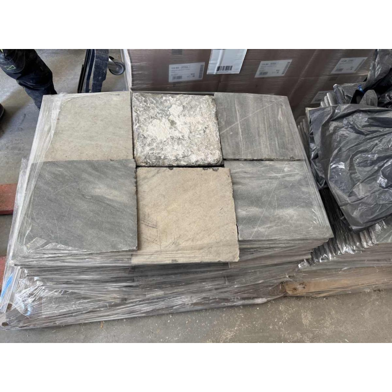 Checkerboard floor tiles, white Carrara marble and 'Blue of Turquin', 18th century