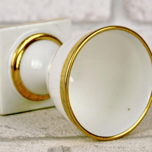 Porcelaine de Paris - Manufacture de Schoelcher, coquetier, début XIXe