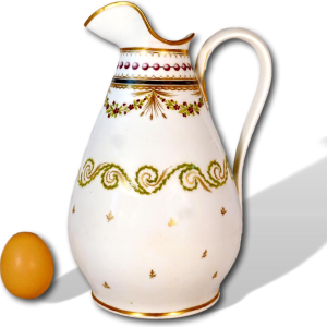 Porcelaine de Paris, broc à eau Louis XVI, XVIIIe s