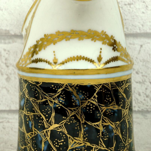 Paris Porcelain - Manufacture à la Reine, milk jug, lapis lazuli base, 18th century