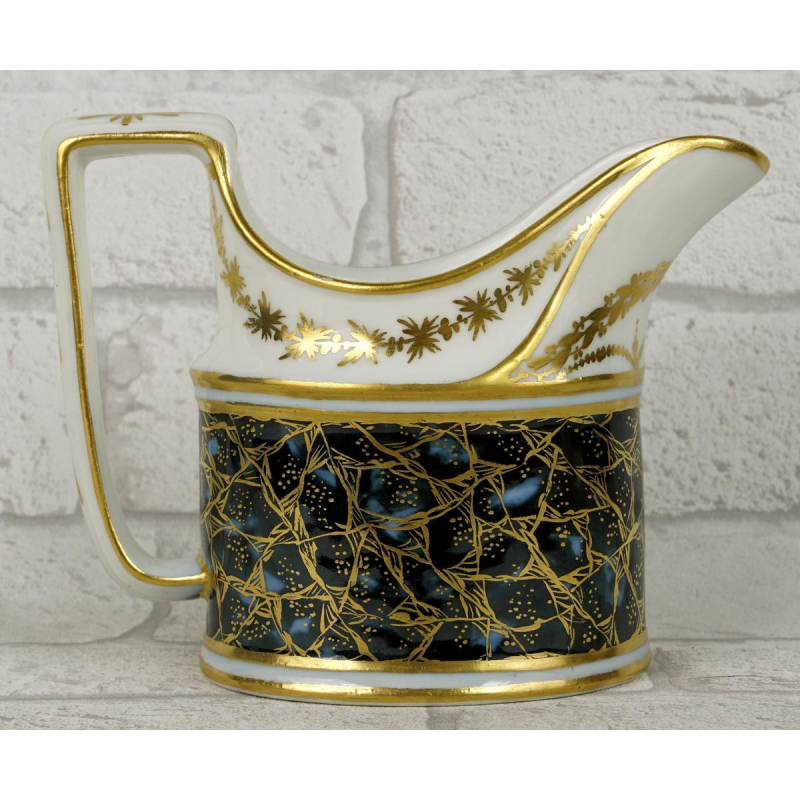 Paris Porcelain - Manufacture à la Reine, milk jug, lapis lazuli base, 18th century