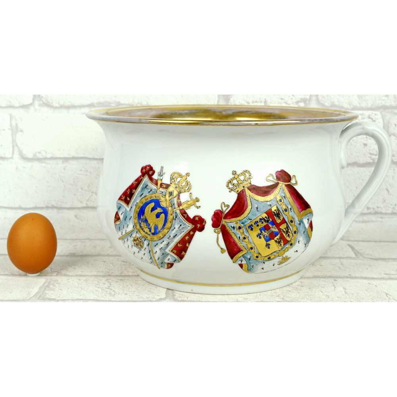 Porcelain lavatory with the arms of Napoleon 1st and Marie-Louise, 19th century