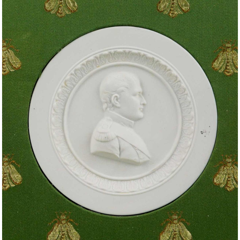 Porcelaine de Paris, médaillon représentant le profil de l'Empereur Napoléon 1er, XIXe s