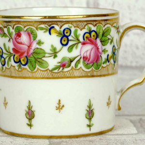 Porcelaine de Paris (Manufacture de Nast) tasse et soucoupe, XVIIIe s