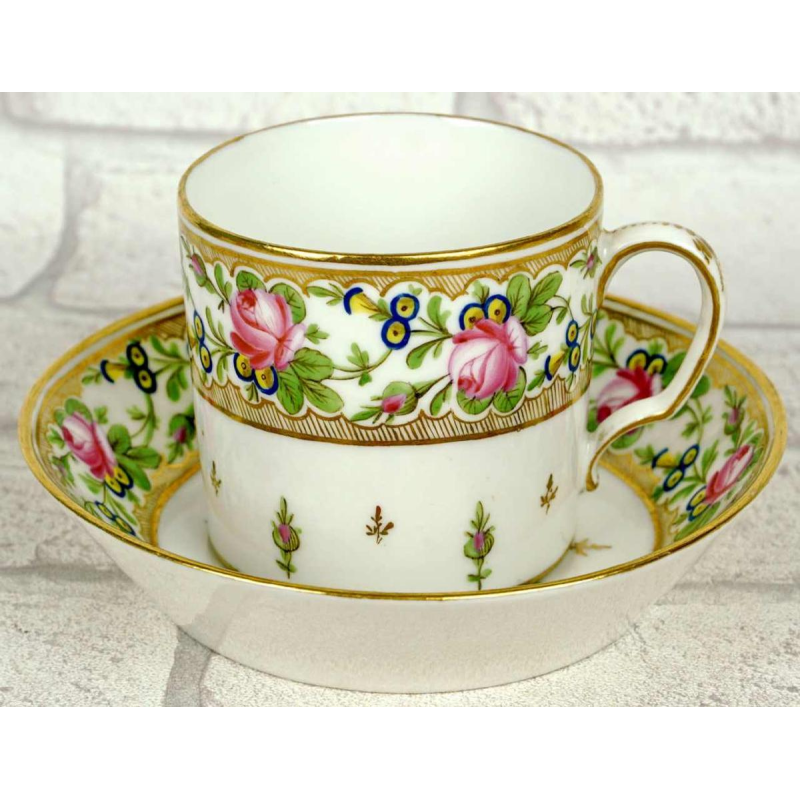Porcelaine de Paris (Manufacture de Nast) tasse et soucoupe, XVIIIe s
