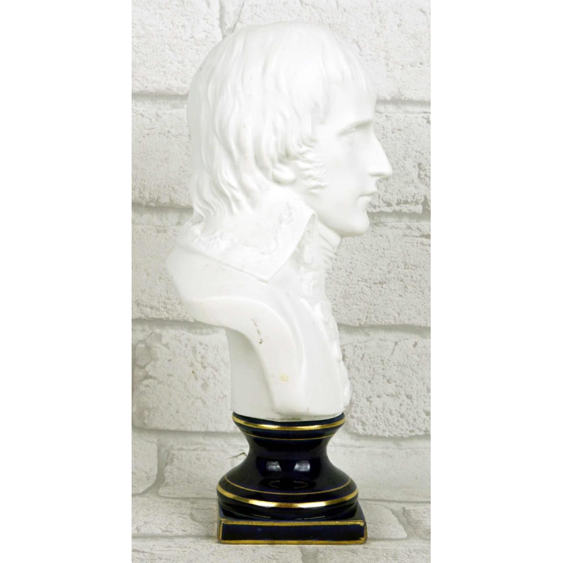 Buste du Général Bonaparte en biscuit de porcelaine, XIXe s