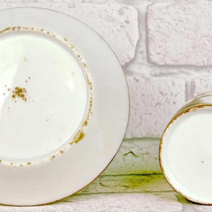 Porcelaine de Paris, tasse litron et sa soucoupe, fin XVIIIe