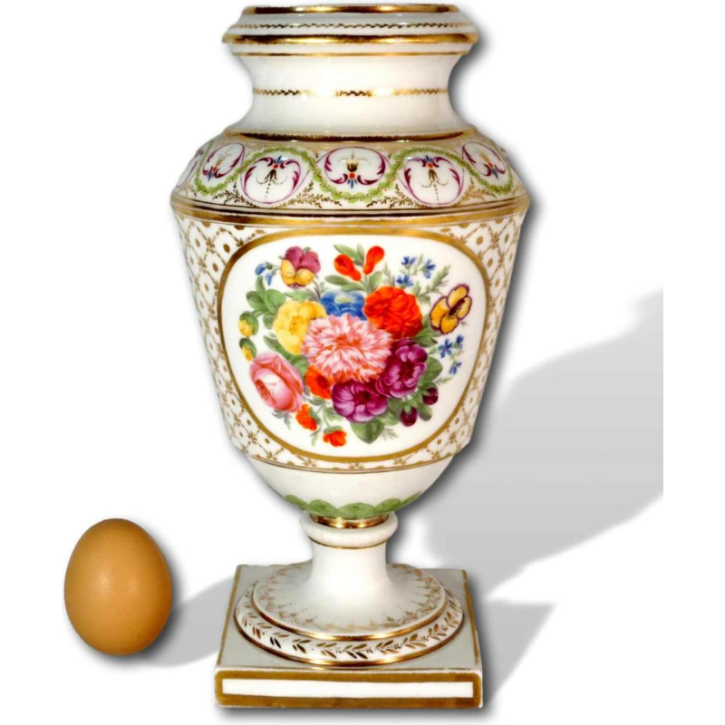 Paris porcelain, vase on pedestal, polychrome floral decoration and gilding, 18th century