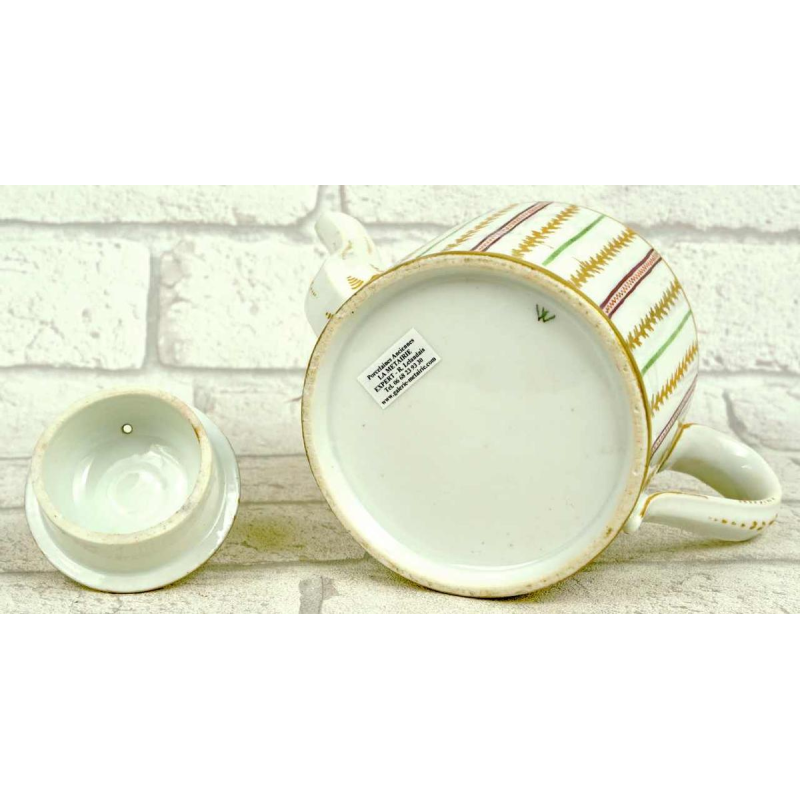 Porcelaine de Bordeaux - Atelier des Verneuilh, théière cafetière, XVIIIe s