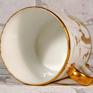 Porcelaine de Paris, tasse “litron“ et sa soucoupe Louis XVI, XVIIIe s