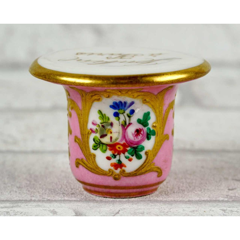 Porcelaine de Paris (ou Limoges) pour Lubin parfumeur à Paris, mortier à fard, XIXe s