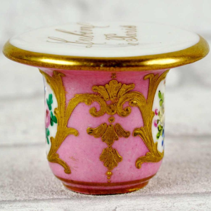 Parijs (of Limoges) porselein voor Lubin, parfumeur in Parijs, blush vijzel, 19e eeuw