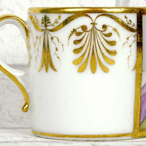 Porcelaine de Paris - Manufacture de Locre, tasse et sa soucoupe, début XIXe s