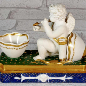 Porcelaine de Paris, rare encrier d'époque Empire, XIXe s