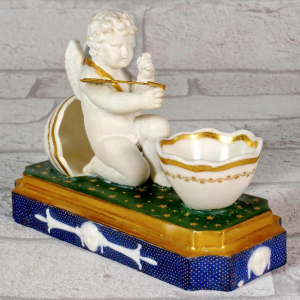 Porcelaine de Paris, rare encrier d'époque Empire, XIXe s
