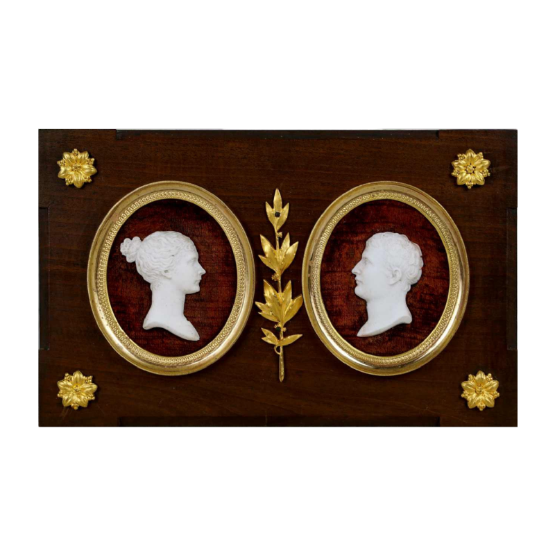 Porcelaine de Sèvres 'Napoléon et Marie-Louise' paire de médaillons en biscuit, XIXe s