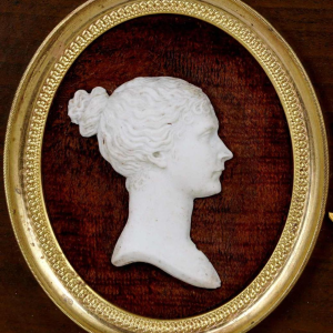 Porcelaine de Sèvres 'Napoléon et Marie-Louise' paire de médaillons en biscuit, XIXe s