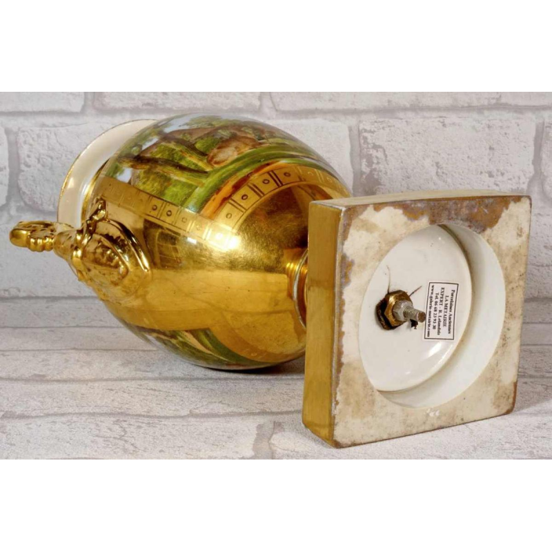 Porcelaine de Paris, vase balustre d'époque Empire, décor peint paysage et cervidés, début XIXe s