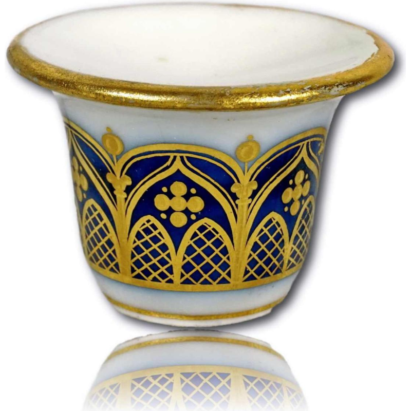 Paris porcelain, CATHEDRALE gilded blush mortar on a blue background, early 19th century