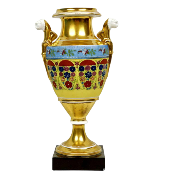 Porcelaine de Paris, vase balustre sur piédouche, début XIXe s
