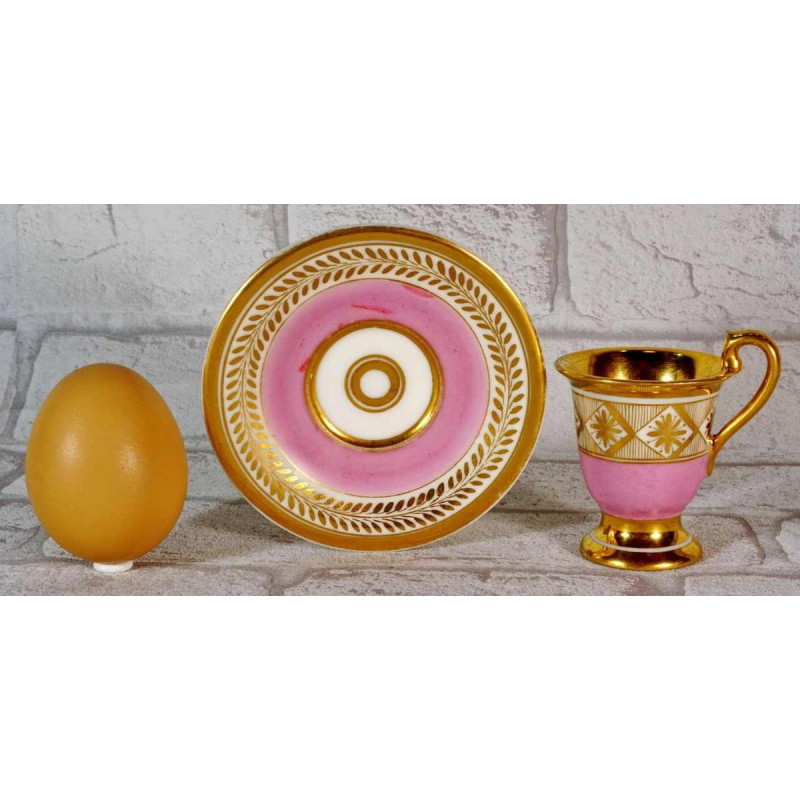 Porcelaine de Paris, petite tasse et soucoupe, début XIXe s