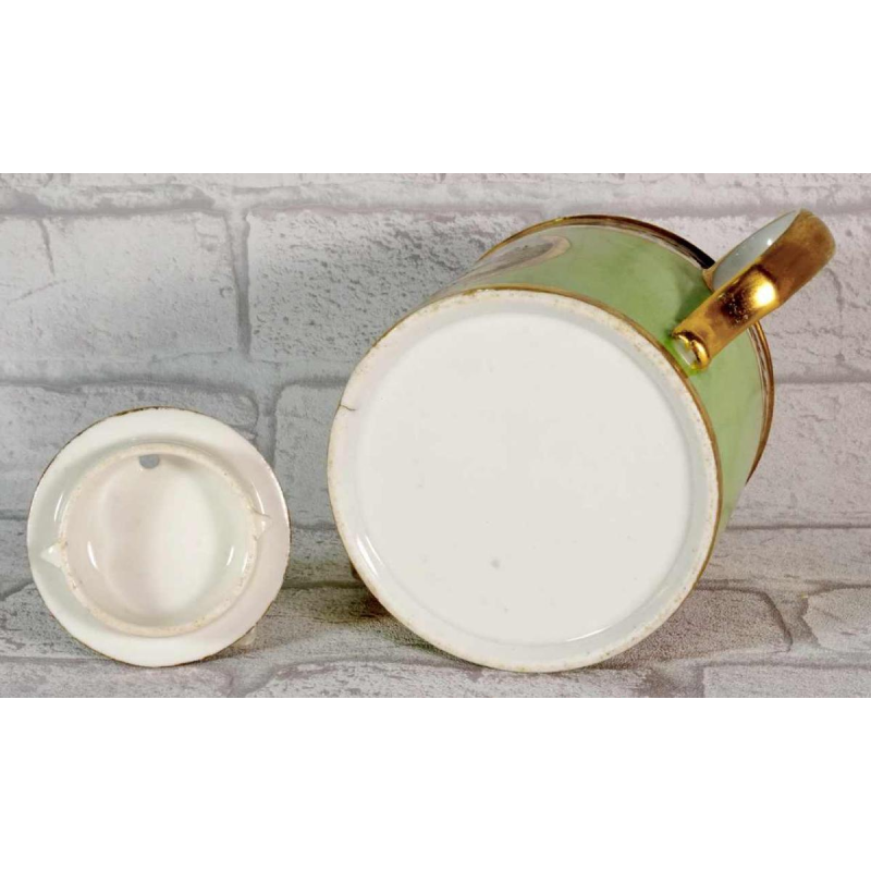 Paris porcelain, coffee/tea pot, early 19th century