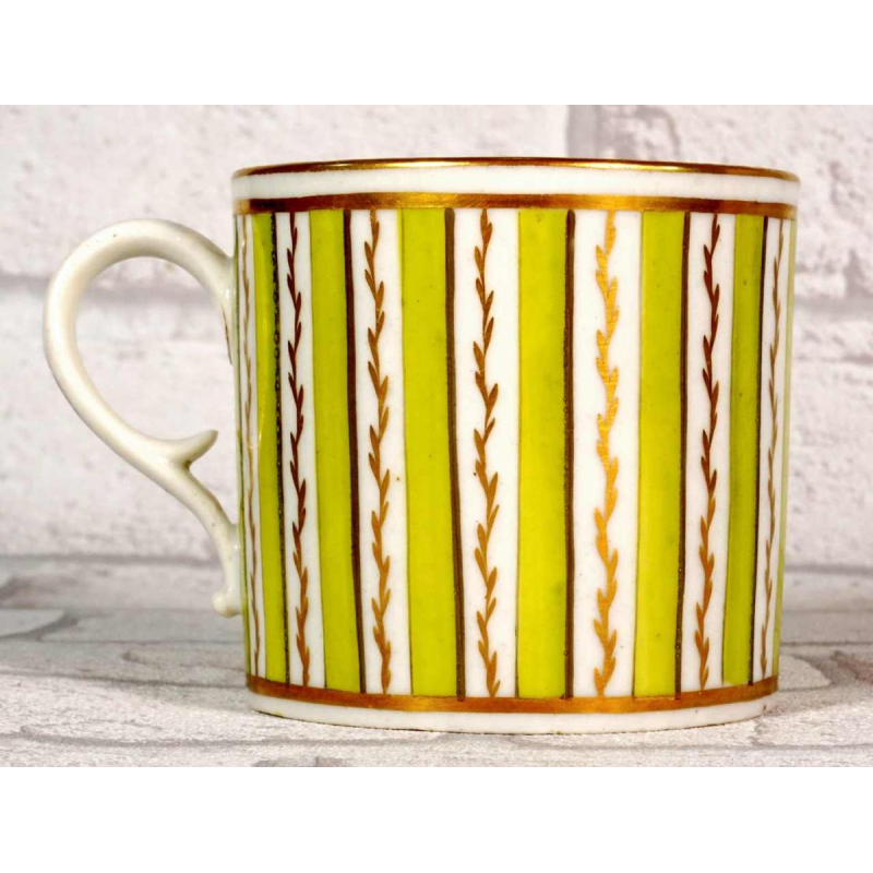 Porcelain PARIS - Manufacture de Pont aux Choux, cup and saucer, 18th c